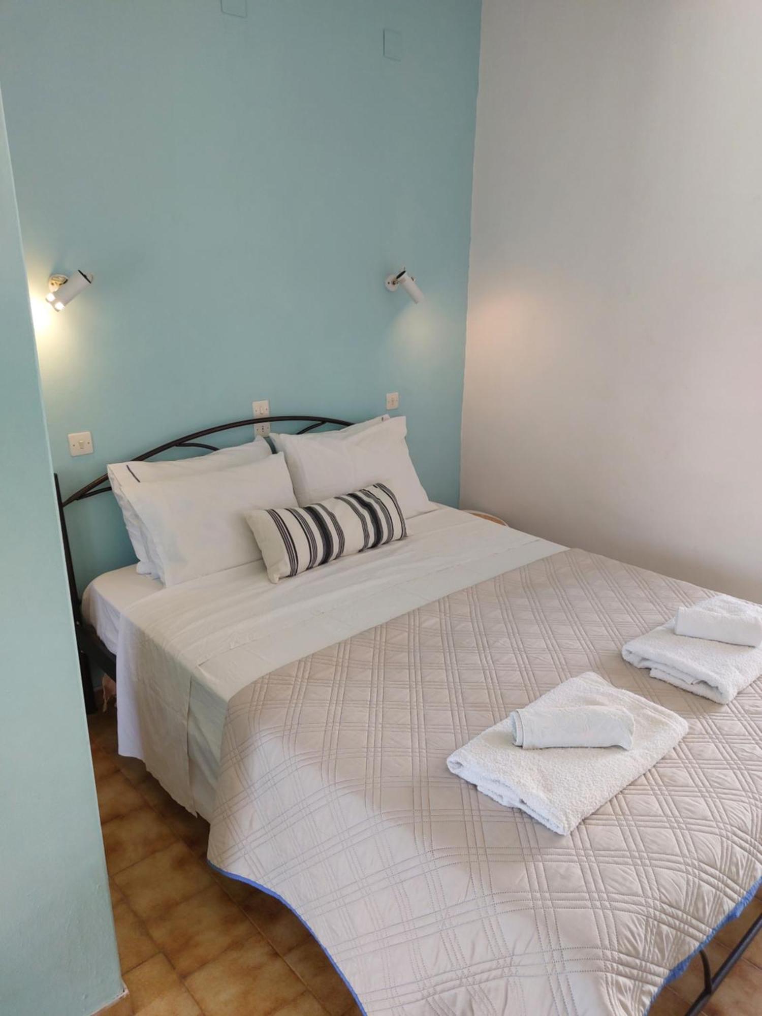Mirsini Rooms Votsi  Exterior photo